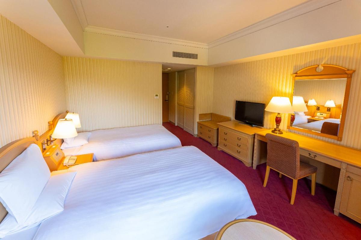 Hotel Okura Jr Huis Ten Bosch Sasebo Esterno foto A room at the hotel